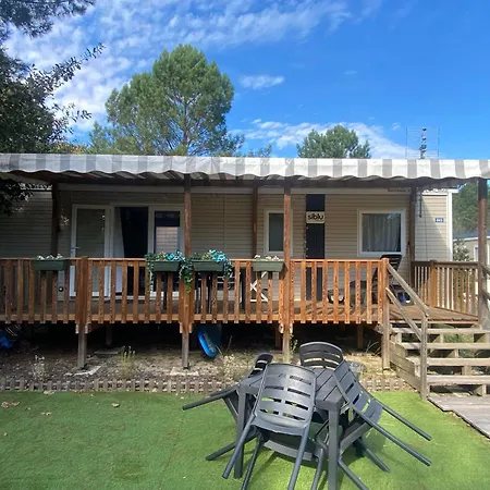 캠프장 Chez Isa *